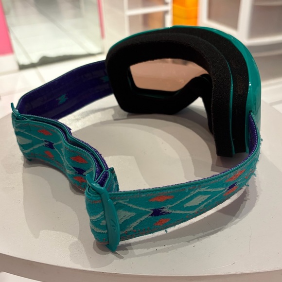 GIRO Youth Ski Snowboarding Goggles - Picture 2 of 9